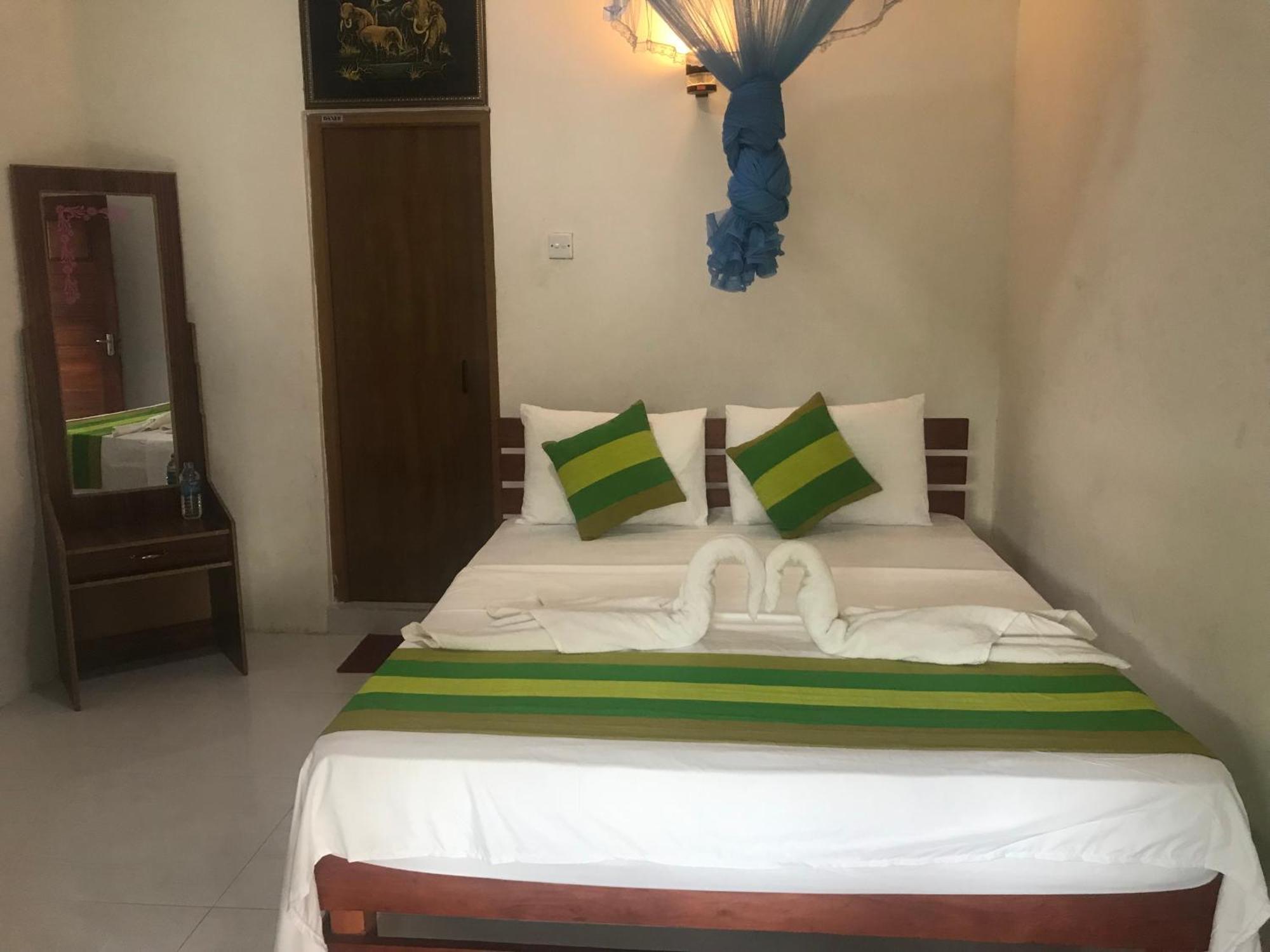 Rustle Hill Home Stay-Ella Zewnętrze zdjęcie